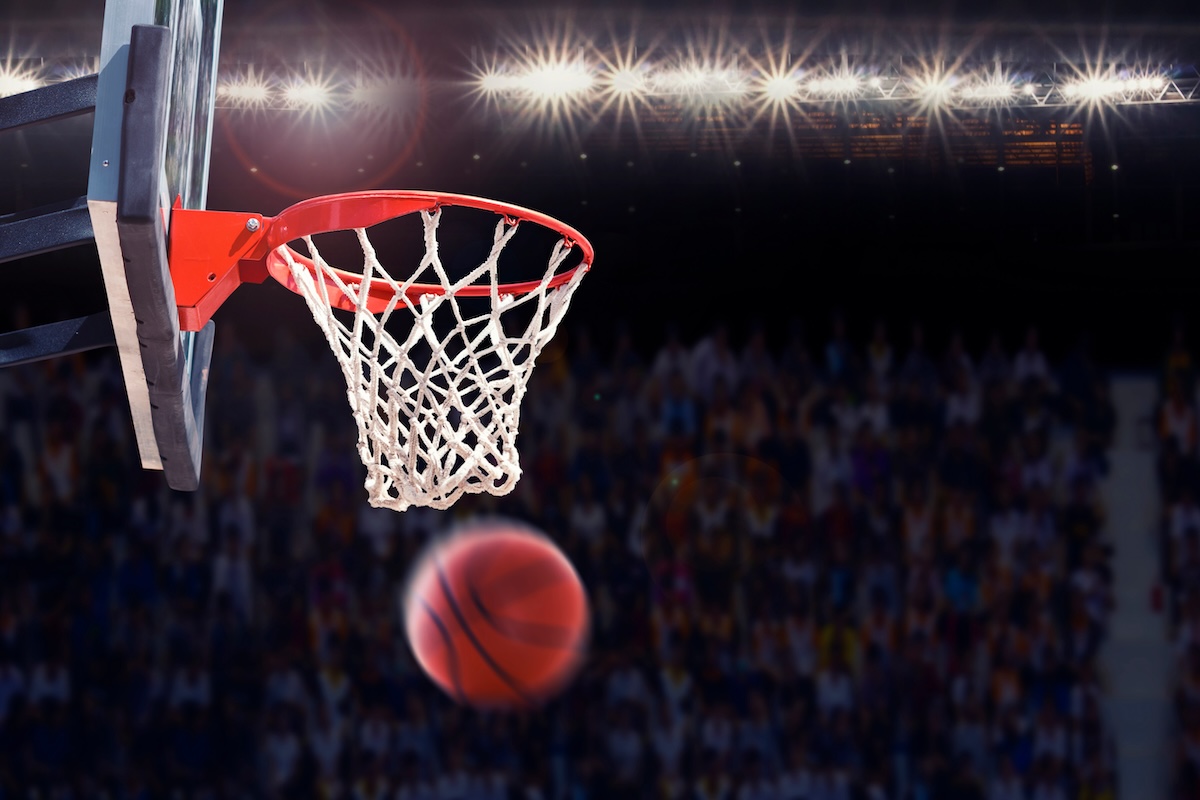 Read more about the article March Madness for Your Spine: Avoiding Injuries