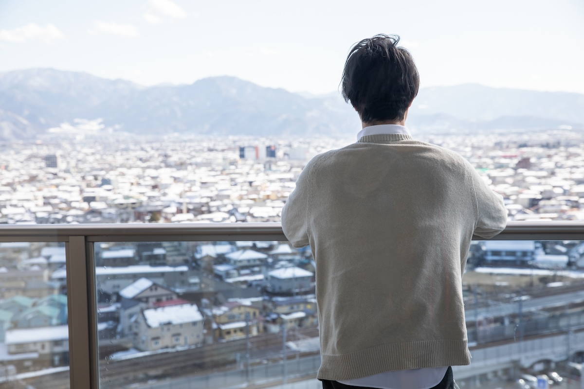 How Weather May Impact Your Spine